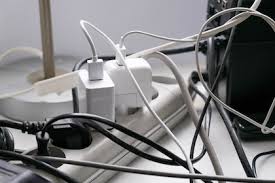 Electrical current flows to electrical devices along the live wire and flows back along the neutral wire. 6 Signs Of Common Electrical Wiring Problems Easy Ac