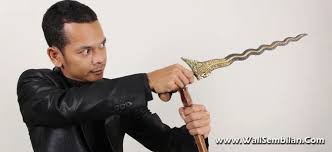 Nah, pusaka ghaib ini bisa ditarik dari alamnya dan menjadi benda nyata. Ilmu Penarikan Benda Pusaka Dari Alam Ghaib Melalui Mantra Kejawen Walisembilan Com