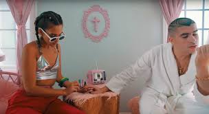 Who is bad bunny' girlfriend? Female Bad Bunny Commands Surreal Caro Video Rolling Stone