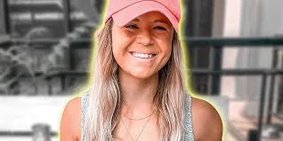 4 Daily Habits This Weight Loss Coach Uses to Make Clients “Unrecognizable” 