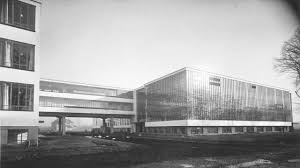 The term bauhaus literally means «construction house» and was originally referring to the school of design which merged the former grand ducal school of arts and crafts and the weimar academy of. Bauhaus Dessau