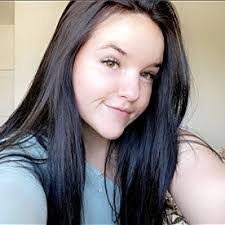 Taylor Bettis's Instagram, Twitter & Facebook