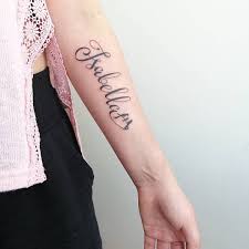 Make isabella female name tattoo. Isabella Name Tattoo Andres Garcia Tattoo Artist Facebook