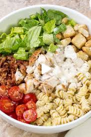 Pates Salade Cesar Au Poulet Corner Valentina In 2020 Chicken Caesar Salad Recipe Caesar Salad Recipe Ceasar Pasta Salad