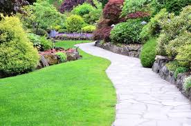 Make this pallet wood garden walkway. Garden Path Ideas Mulch Gravel Wooden Crazy Paving