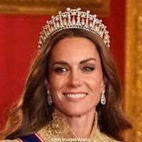 Kate Torch Relay Buckingham Palace July 26, 2012 Blue Zara Skinny Jeans  Press Association Zara Product