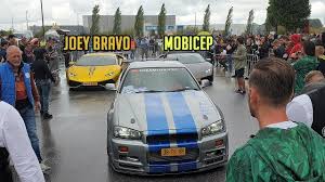 Mo was dus opzoek naar een nieuwe bolide en hij is gegaan voor deze rolls royce dawn. Mobicep Koopt Nieuwe Rolls Royce Dawn Youtube