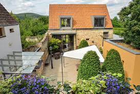 Konaklama birimlerinde düz ekran tv bulunmaktadır. Haus Mandelblute Ferienwohnungen In Gimmeldingen Neustadt Wstr Haus Mandelblute