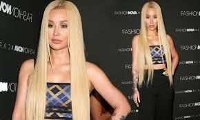 Hair extensions vary in price based on the type of hair used, the type of extension, and how long the extensions are, but you can typically expect to spend between $5 and $200. Iggy Azalea Reveals Her Very Long Hair Extensions Daily Mail Online