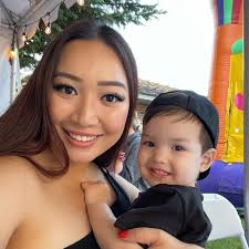 Vivian Lambert (@vivilambert) • Threads, Say more