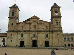 | the most popular day trip from bogotã¡, 50km north, zipaquirã¡ is a cute historic town noted for its salt mines and underground. File Iglesia De Zipaquira Cundinamarca Jpg Wikimedia Commons