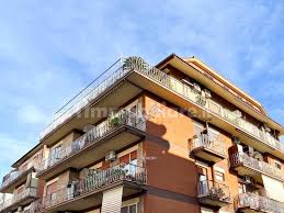 Vendita Appartamento Roma. Bilocale in via di Torrevecchia 489. Da  ristrutturare, primo piano, con balcone, riscaldamento autonomo, rif.  116847141