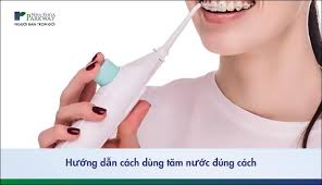 Hướng dẫn cách dùng tăm nước đúng cách