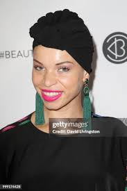 517 photos et images haute résolution de Blair Imani