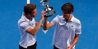 Nicolas mahut complètement k.o ! Open D Australie Les Francais Nicolas Mahut Et Pierre Hugues Herbert Titres En Double