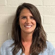 Eve Morrow's Instagram, Twitter & Facebook