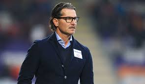 Für die austria gibt es neue baustellen, die sich am freitag aufgemacht haben: Austria Wien Trainer Gerald Baumgartner