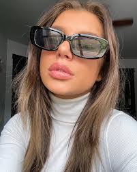 Alanna Moon's Instagram, Twitter & Facebook