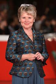 The crown has released the first image of actress imelda staunton in the role of queen elizabeth ii in the netflix series. Imelda Staunton Will Play The Queen In The Crown Season 5