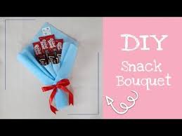 Nyumm nyummm yummmyy.… ● buat coklat. Diy Chocolate Bouquet Tutorial Cara Membuat Buket Snack Coklat Wisuda Youtube Coklat Buket