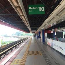 Kl gateway mall wishing you a happy mother's day 祝天下的母亲们，母亲节快乐 thanks to our community hobbies workshop teacher, kelly lee from 37°craft for showing us how to make an unique card for our amazing mothers by brush calligraphy during cmco. Rapidkl Kl Gateway Universiti Kj19 Lrt Station 43 Tips From 10916 Visitors