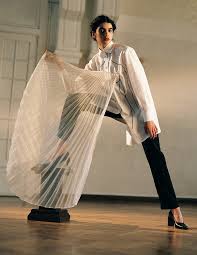 Her birthday, what she did before fame, her family life, fun trivia facts, popularity fashion designer and creative director who is known for her work at cristina. Cristina Savulescu Seen User