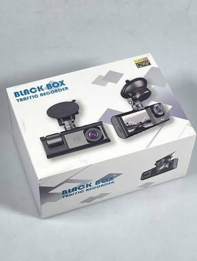 🟤R85, Cámara para carro 3 en 1 *Caracteristicas* 🎥 *Calidad de Imagen* * Full HD 1080p: Grabaciones nítidas y detalladas. * Gran Angular 170°: Captura total del entorno sin puntos ciegos. *