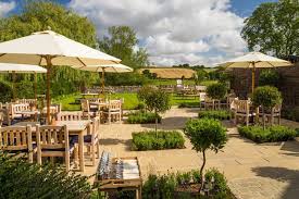 The Best Beer Gardens In Bucks And Oxon Beer Garden Ideas Beer Garden Outdoor Restaurant Design