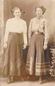 This Is How The Average Farm Wife Dressed In The Early 1900s When Trying To Find Costumes For This Play I Think Edwardian Clothing Edwardian Fashion Fashion