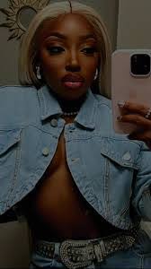 Lashae Walker's Instagram, Twitter & Facebook