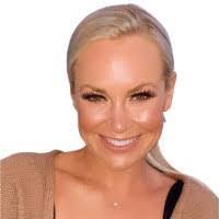 Carrie Worrell's Instagram, Twitter & Facebook