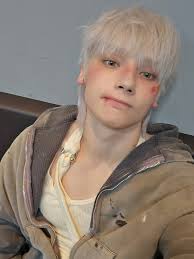 X-এ TXT INTERNATIONAL: HUENINGKAI Weverse Post 🐧 💬 A white-haired  selfie that I couldnt upload 🔗 t.copxNX1qrz2B 휴닝카이  TOMORROW_X_TOGETHER TXT 투모로우바이투게더 t.cos2aUJ7cWp8  X