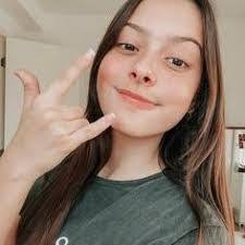 Sylvia Mooney's Instagram, Twitter & Facebook