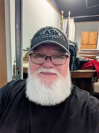 Wenatchee Santa updated his profile picture.