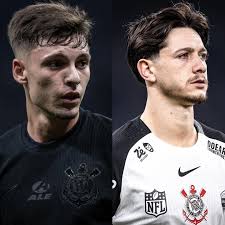 Na ausência de Rodrigo Garro? O Breno Bidon, que é um volante, acabou  virando solução, muitas vezes jogando mais avançado e fazendo o papel do  nosso camisa 8. Bidon nunca foi ruim,