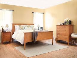 American Shaker Bedroom Furniture Set In 2020 Bedroom Furniture Sets Wood Bedroom Furniture Sets Furniture