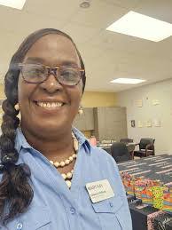 Lindsay Ely's Instagram, Twitter & Facebook