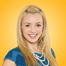 She was born to morgan ross and christina ross in new york city. Jessie Characters Disney Channel Emma Ross Peyton List Jessie Characters