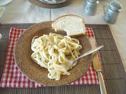 Homemade Fettucini Alfredo Recipe With Homemade White Sauce Via Flouronmyface Com Alfredo Sauce Recipe Homemade Homemade Alfredo Alfredo Sauce With Milk