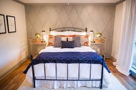Light colors also make a small bedroom feel more bright, relaxed, and spacious. Fixer Upper Season 3 Episode 3 The House In The Woods