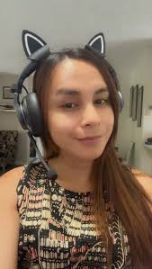 I don’t know what character to play lol, I do like the guy using bow and  pinisher 😂🤣