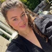 Anna Wiersma's Instagram, Twitter & Facebook