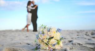 Die kosten einer hochzeit in thailand sind aus mehreren gründen nicht so hoch, wie viele zum anderen sind kosten für das buffet, dekoration, den fotografen und die ganze organisation in. Heiraten Im Ausland Vorteile Nachteile Im Uberblick Weddix