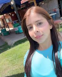 Vean yo este año estoy decidida a hacer cosas que mi niña interior siempre  quiso y esta era una de ellas 👧🏽💕, Gracias a @escuelademotocross_878 por  la paciencia y la energía tan linda 🫶 Si hace rato ...