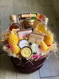 Gift Basket Ultimate Size Gift Basket Anyone Will Love Our Beautiful Basket For Any Occasion The Perfect Gift Christmas Holiday Gift In 2020 Unique Gift Baskets Valentine S Day Gift Baskets Gift Baskets