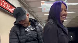 Chilango - Actor de video de Mujer Luna Bella en el Metro es policía de CDMX