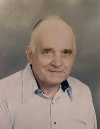 Debbie Degroot's Instagram, Twitter & Facebook