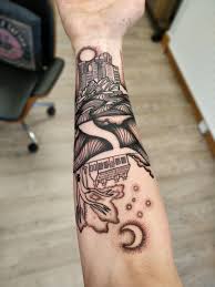Entonces, compártelas con tus amigos en las redes. 19 Tatuajes Fabulosos Que Tienen Historias Emocionantes Detras De Ellos