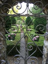 September is such a busy time for me on the farm. Kelly Brook S Walled Rose Garden In Kent Garden Inspiration Garden Wall Rose