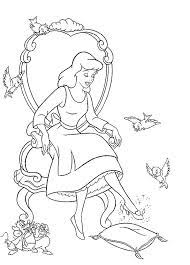 coloriage cendrillon et son soulier en vair dessin gratuit a imprimer lol